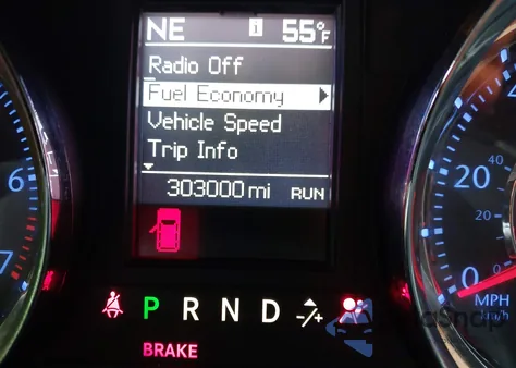 2015 Chrysler Town & Country Touring z USA, uszkodzony, nr VIN 2C4RC1BG7FR626903